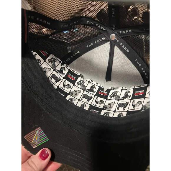 Goorin Bros The Farm Animal Trucker PAISLEY Collection DEADLY BLACK SCORPION NEW - Picture 7 of 9